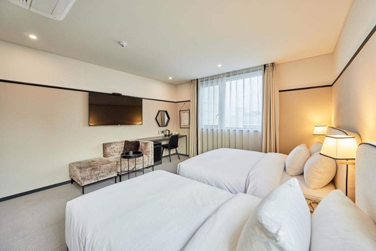 Brown Dot Hotel Songjung Busan Ngoại thất bức ảnh