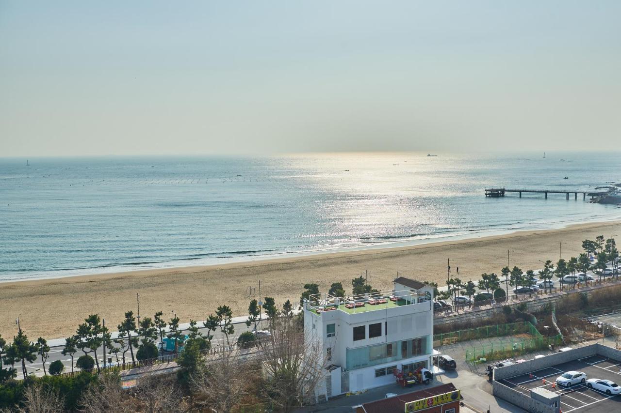 Brown Dot Hotel Songjung Busan Ngoại thất bức ảnh