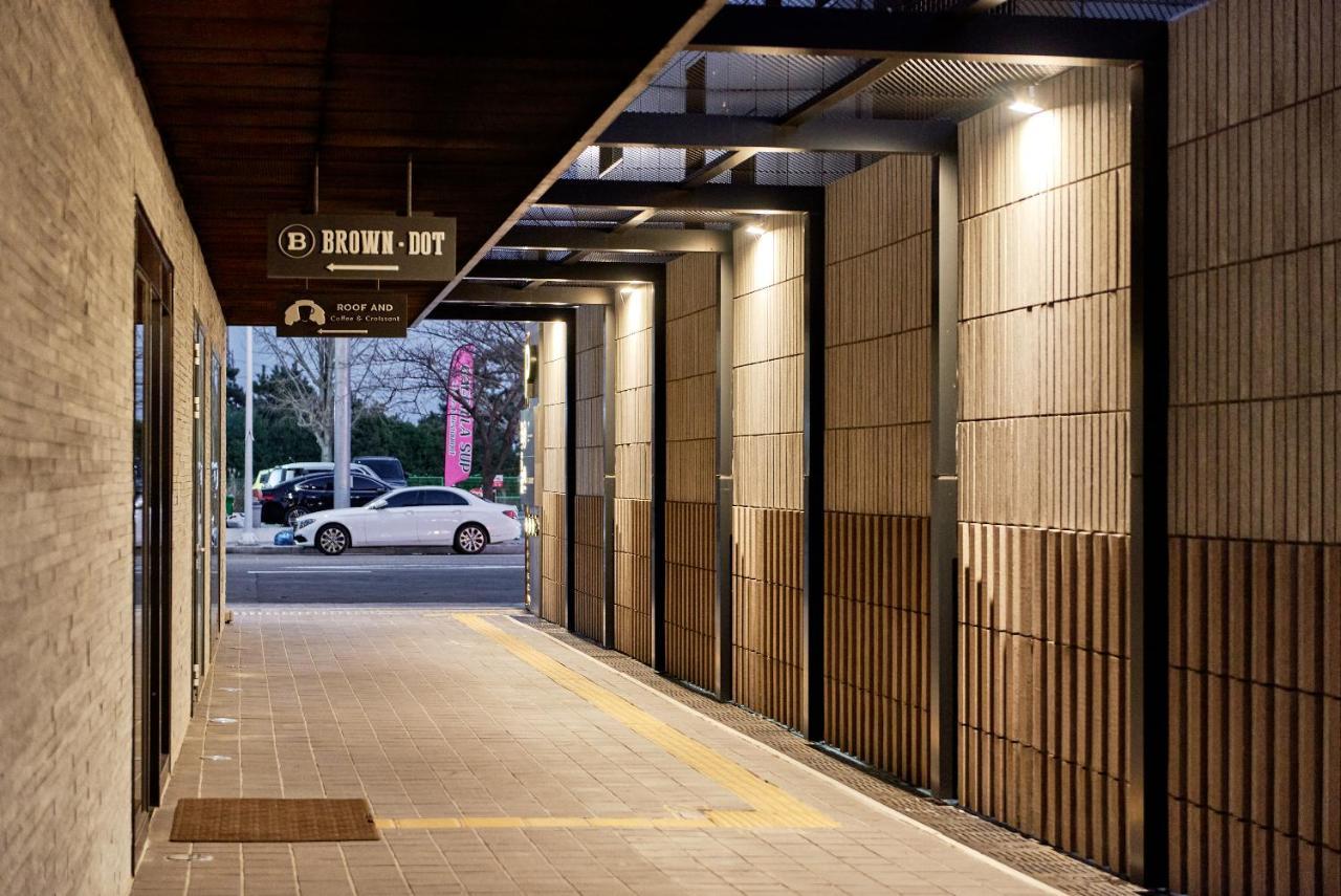 Brown Dot Hotel Songjung Busan Ngoại thất bức ảnh